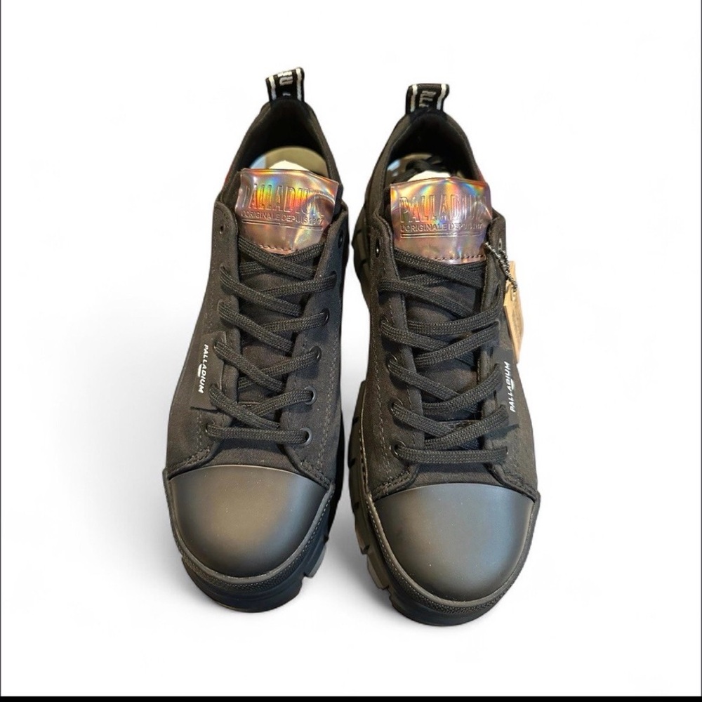 Palladium Women’s Revolt LO TX Shoes